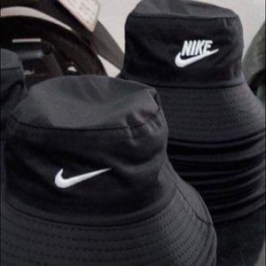 2 Nike black bucket hats (2 included)
